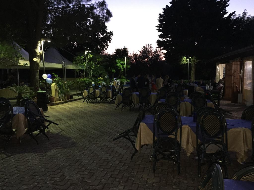 Hotel Oasi da Paolo Castelluzzo Bagian luar foto